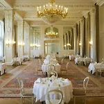 Palace Ξενοδοχείο 5*