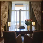 Palace 5*
