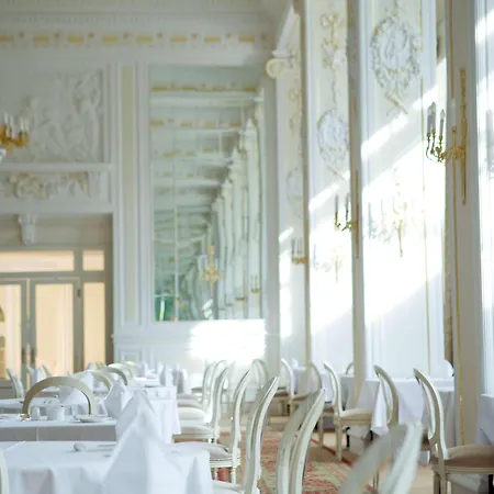 Kempinski Palace