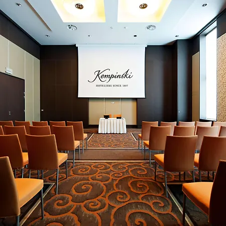 Kempinski Palace Hotel 5*