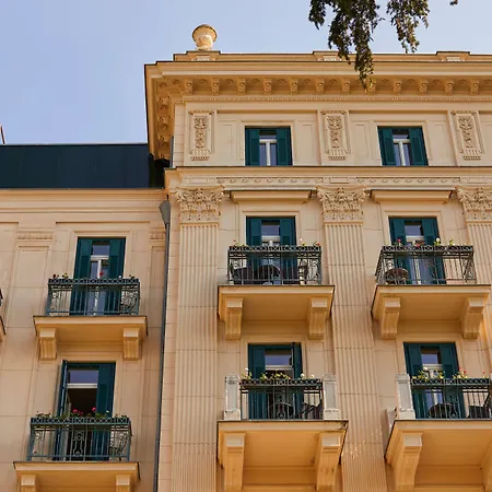 Kempinski Palace 5*