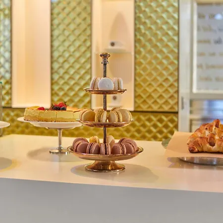 Kempinski Palace Hotel