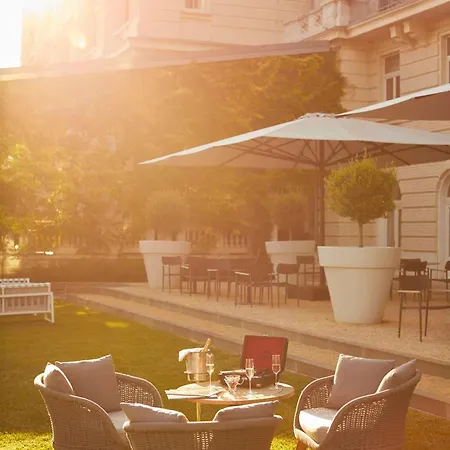 Hotel Kempinski Palace