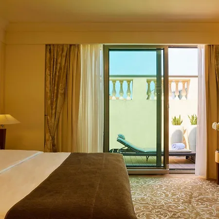 Kempinski Palace Hotel 5*