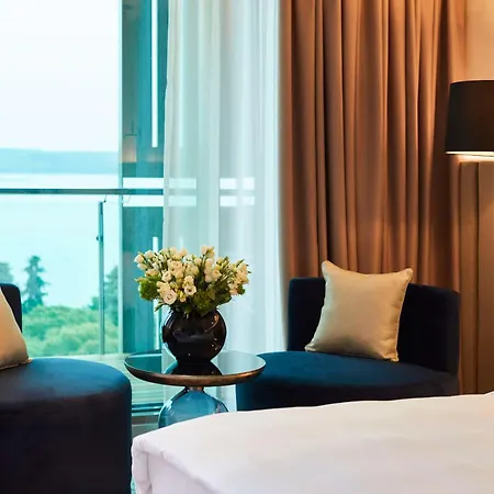 Hotel Kempinski Palace 5*