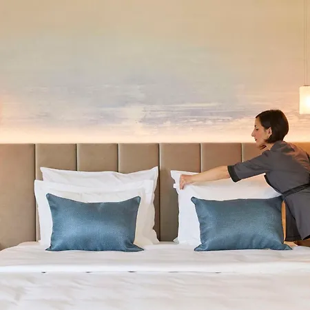 Kempinski Palace Hotel 5*