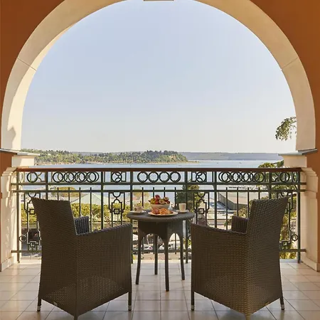 Ξενοδοχείο Kempinski Palace