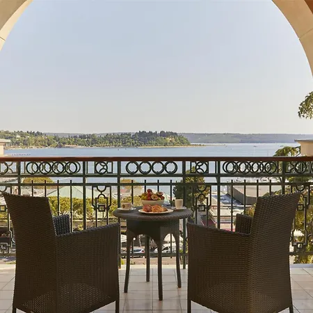 Ξενοδοχείο Kempinski Palace