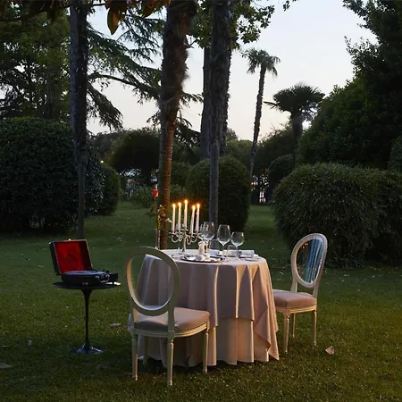 Kempinski Palace Ξενοδοχείο 5*