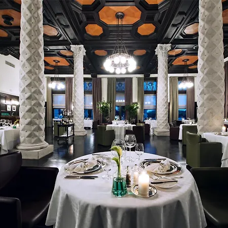 Kempinski Palace 5*