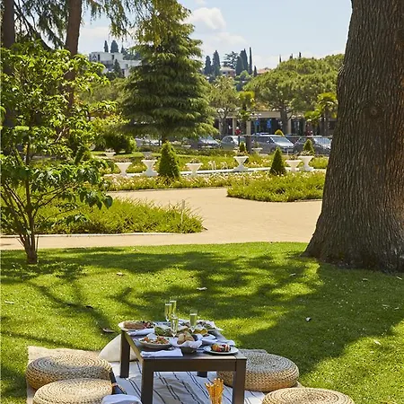 Kempinski Palace 5*