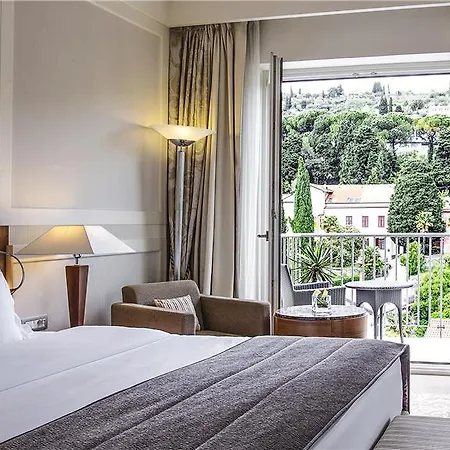 Palace 5*