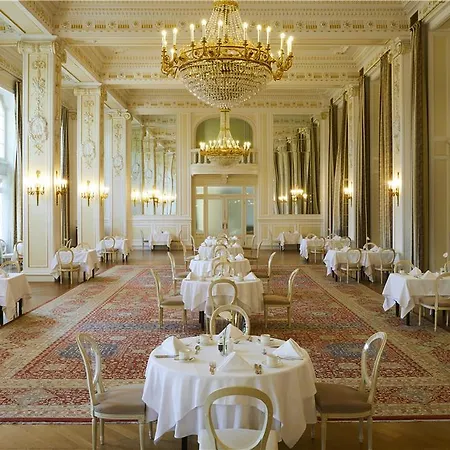 Kempinski Palace Hotel