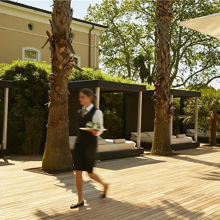 Palace 5*