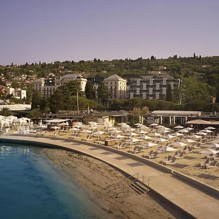 Palace Hotel