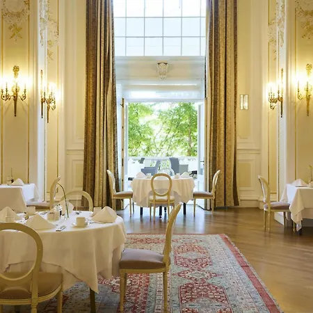 Palace 5*