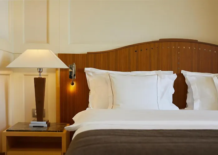 Отель Palace 5*